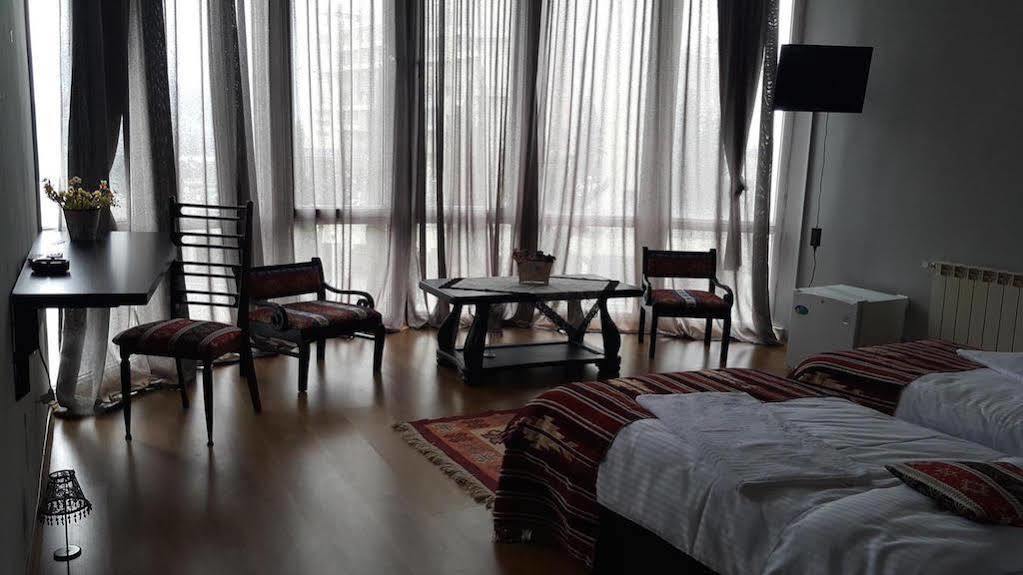 Alphabet Boutique Hotel Tbiliszi Kültér fotó